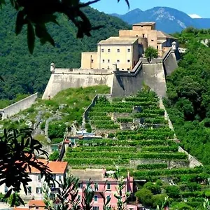  Appartamento Guardando Il Castello Italia